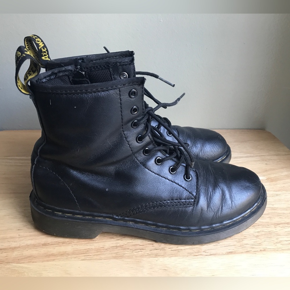 Dr. Martens Delaney Unisex Youth Black Boots Laces Side Zip Size: M4 W5 EUR 36